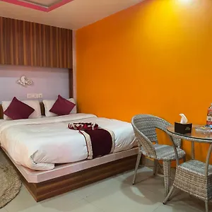 Hotel Om Tandoori, Katmandú